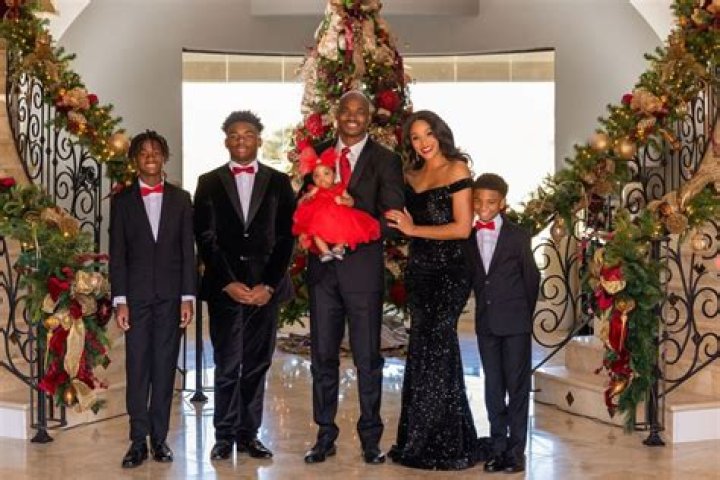 Adrian Peterson Kids: A Comprehensive Guide to His Family Life and Parenting Journey