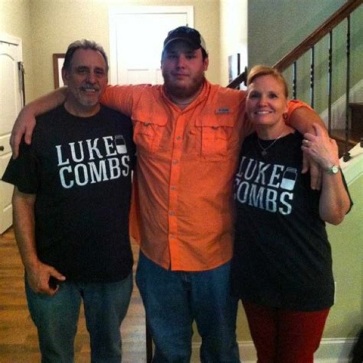 All You Need to Know About Luke Combs' Siblings