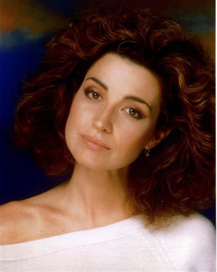 Exploring the Life and Career of Annie Potts: A Talented Actress and Icon