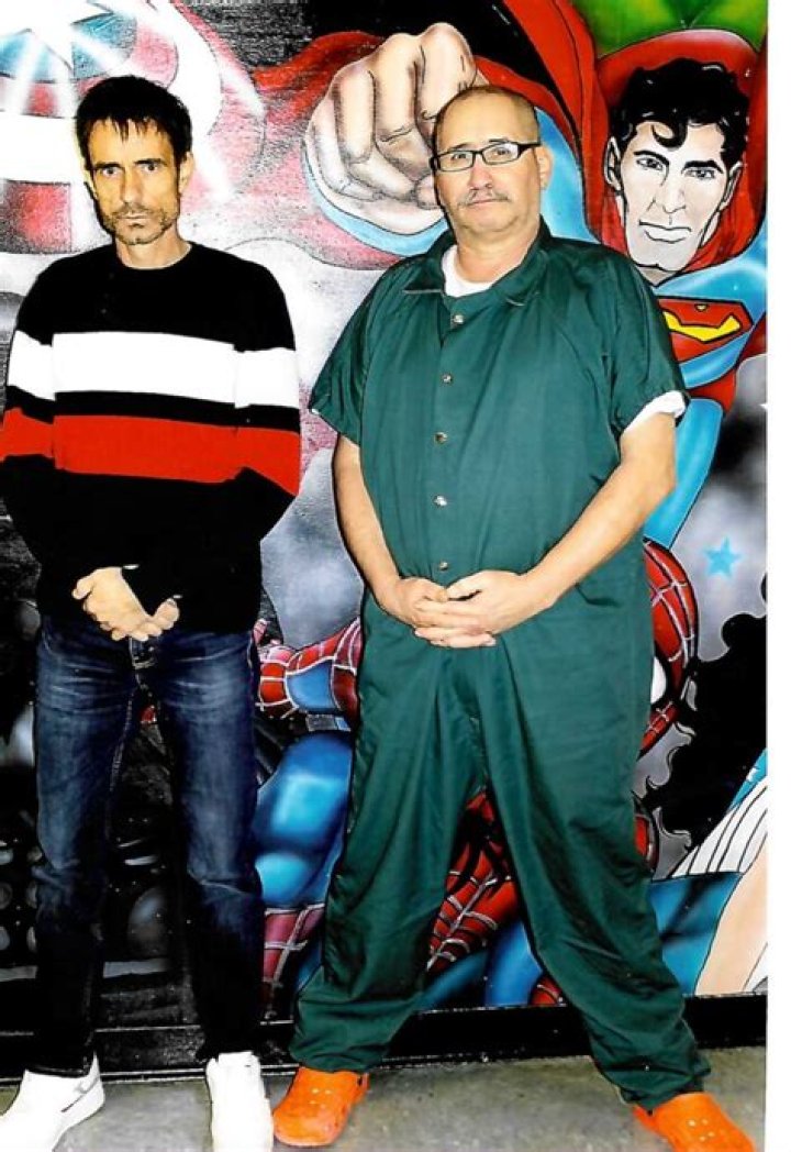 Exploring the Life and Crimes of Steven Jay Russell: The Ultimate Con Artist