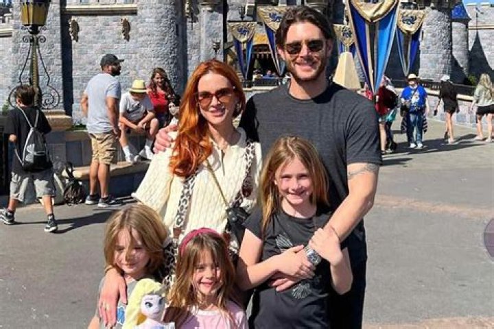 Jensen Ackles' Daughter: A Glimpse into Their Family Life