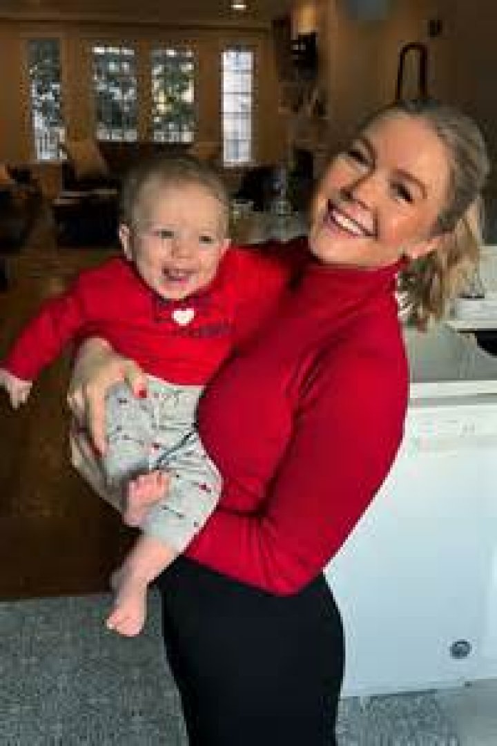 Karoline Leavitt Husband Pics: A Comprehensive Look at Their Life Together