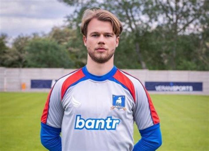 King Bach Height: Unveiling the Stature of a Social Media Sensation