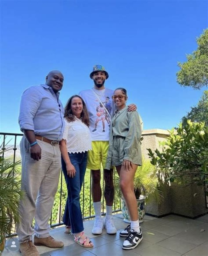 Love in the Spotlight: Jason Tatum and Ella Mai