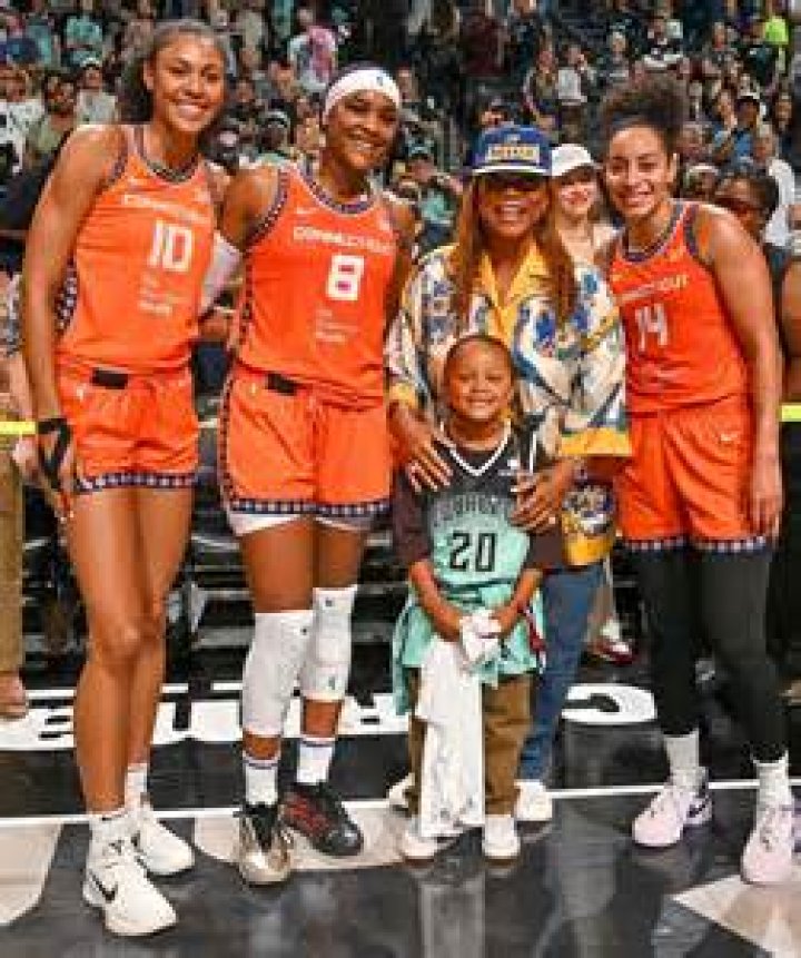 Queen Latifah Kids: A Comprehensive Guide to Her Family Life and Influence on Future Generations