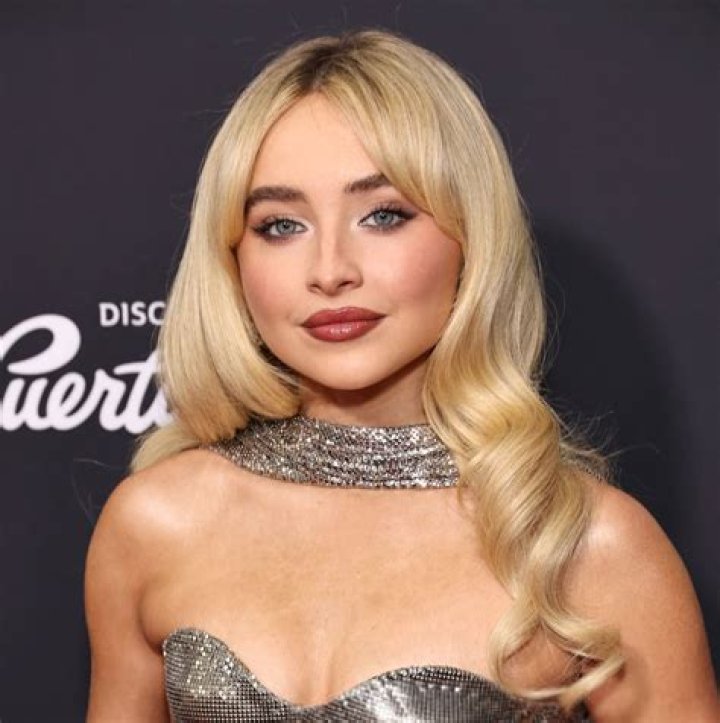 Sabrina Carpenter's Weight and Height: Unveiling the Secrets of a Rising Star