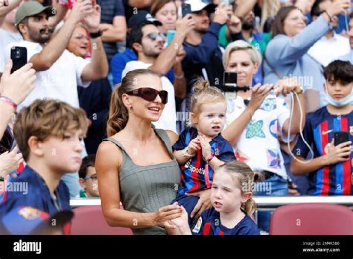 Understanding Lewandowski's Daughters: A Closer Look at the Family Life of the Football Star