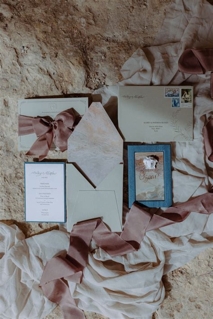 Unraveling the Mystery: How Old is Audrey Le Strat?