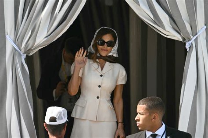 Unveiling the Life of Bezos' Wife: A Journey Beyond Wealth