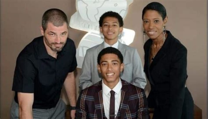 Unveiling the Wealth Behind Yung Berg's Success: Are His Parents Millionaires?