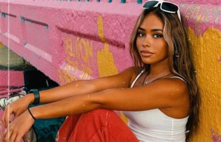 Ximena Saenz: The Unraveling of Leaks and Controversies