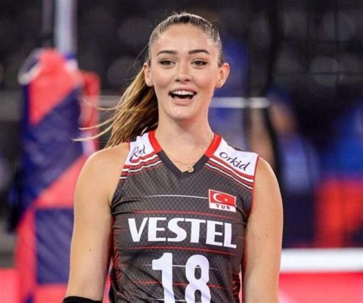 Zehra Gunes: Rising Star of Women’s Volleyball